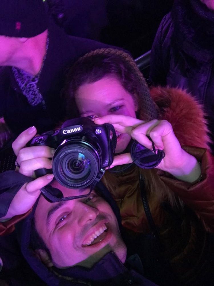 Double selfie in the crowd