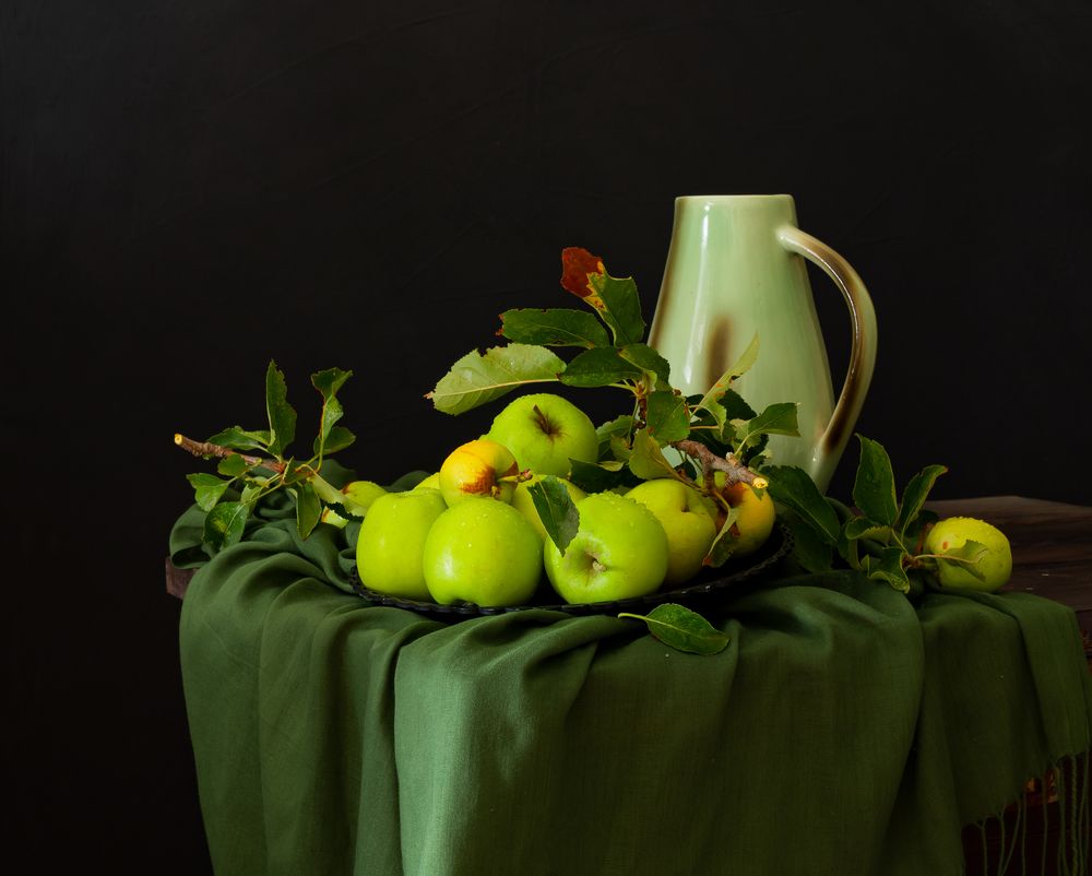 Осенние яблоки