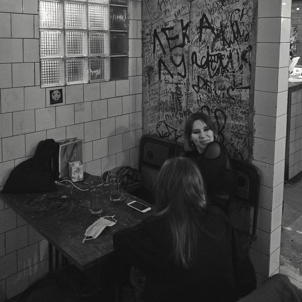 Столичные рюмочные и их люди