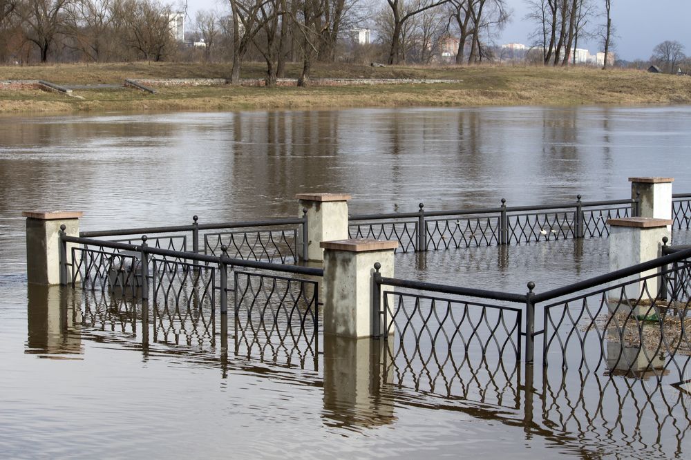 Spring flood in Mogilev. Flooded pier