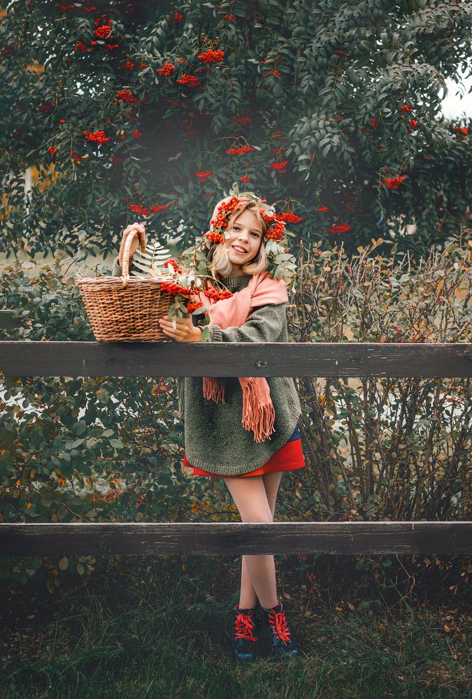Девочка с корзинкой