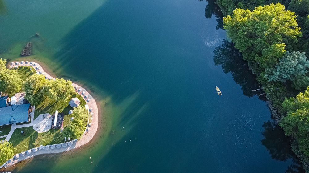 Photograph by Max Samadhi