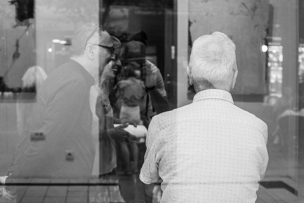 Photograph by Max Samadhi