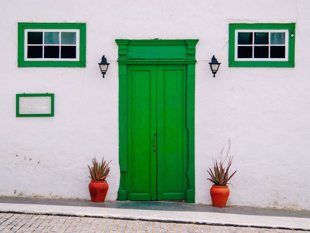 Зелёная дверь