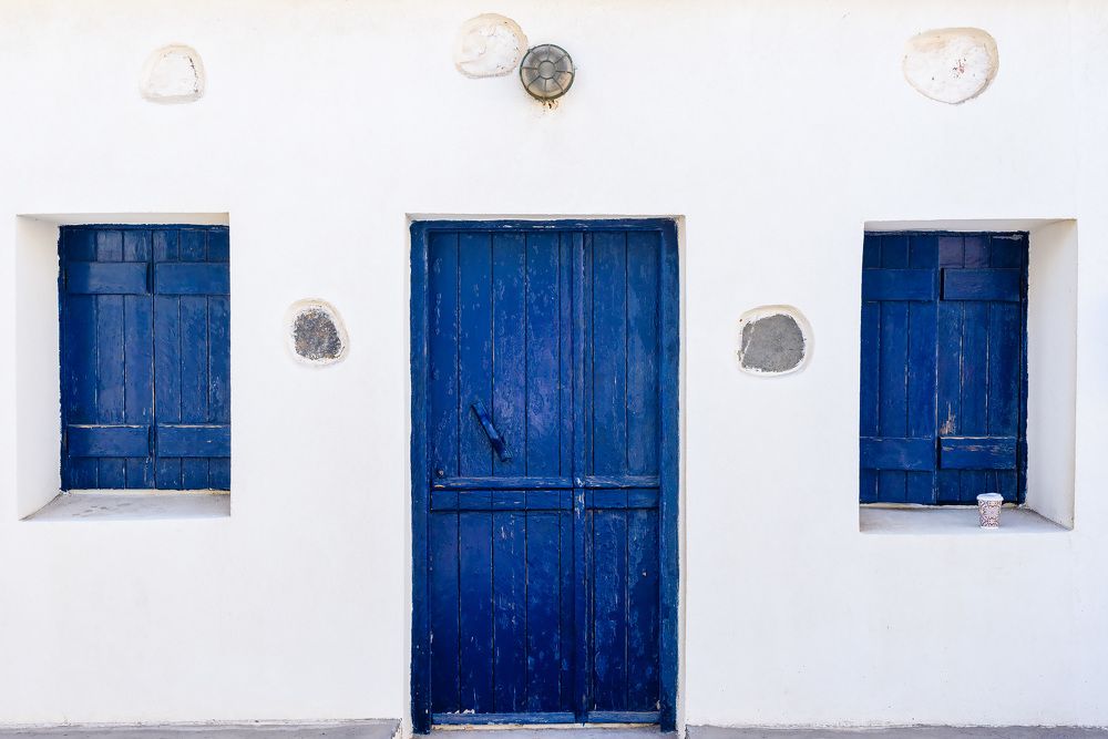 Синяя дверь