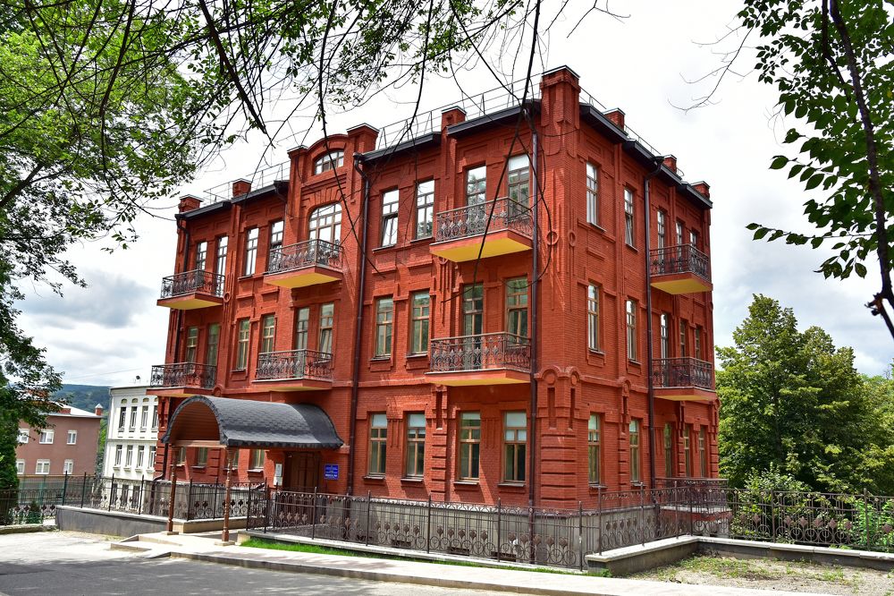 Photograph by Fedor Kadurin