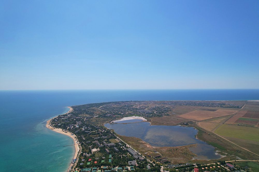 Сакское озеро.