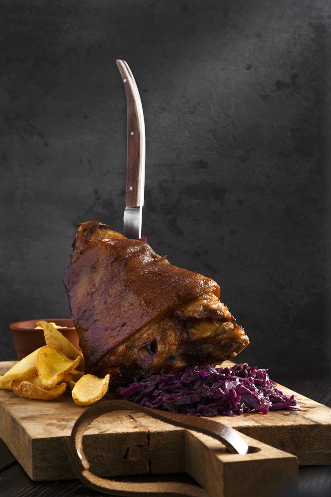 Рулька в авторской подаче