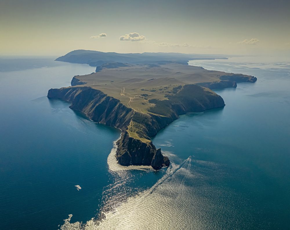 Остров Ольхон меж двух морей