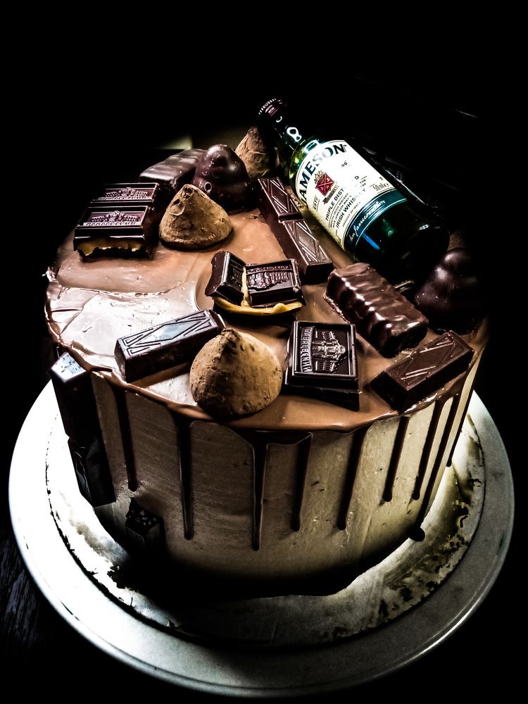 Шоколадный торт и виски"/"Chocolate cake and whiskey"