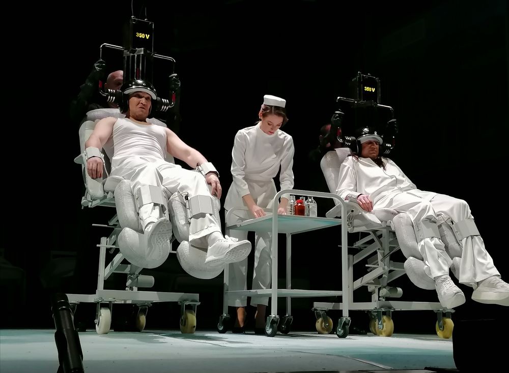 Пролетая над гнездом кукушки