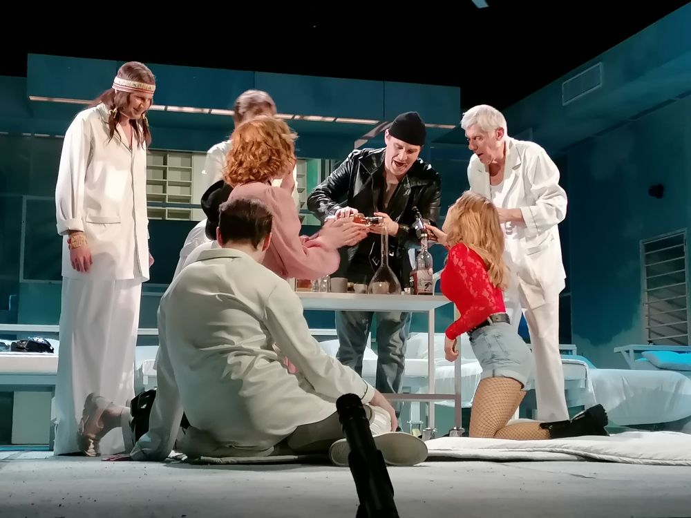 Пролетая над гнездом кукушки