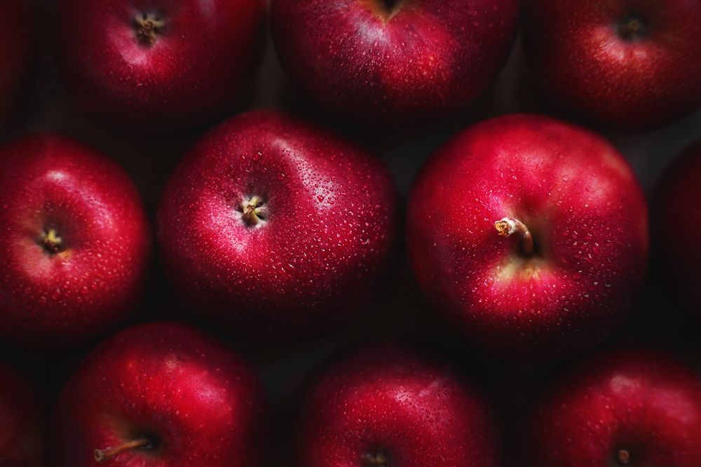 Red apples