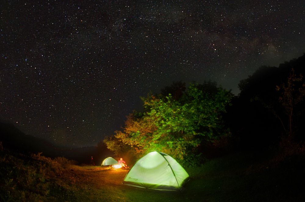 Посиделки у костра или отель тысячи звёзд.