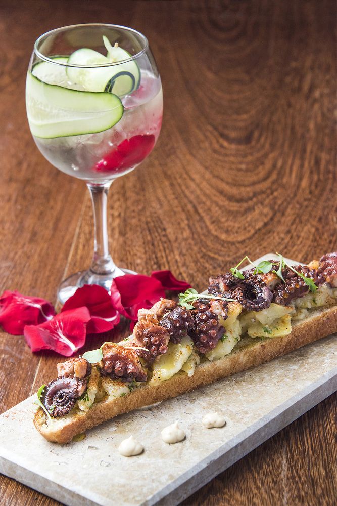 Photograph by Jorge Ivan Vasquez