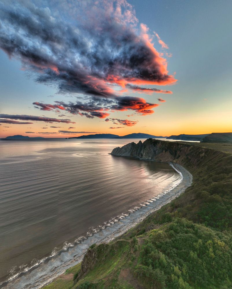 Закат в Охотском море