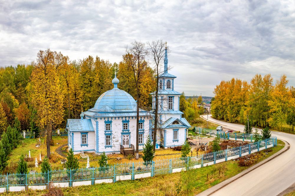 Старая церковь.