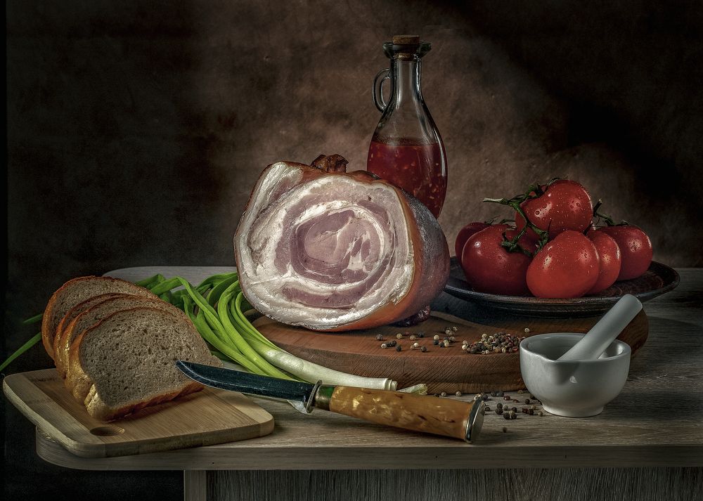 Натюрморт с рулькой