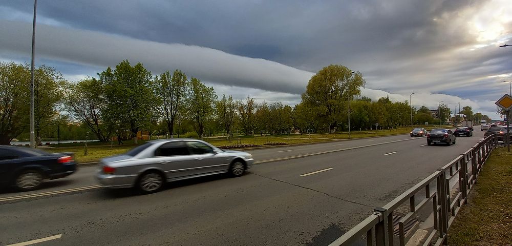 "ПРЕДВЕСТНИК БУРИ"