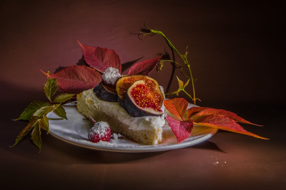 Осенний торт с инжиром и малиной