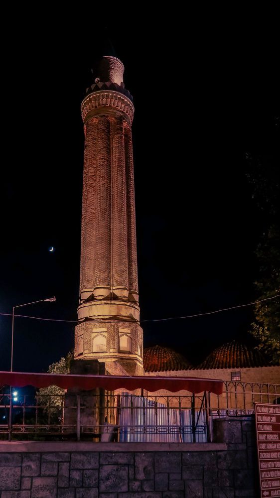 Photograph by Alp Aysgl