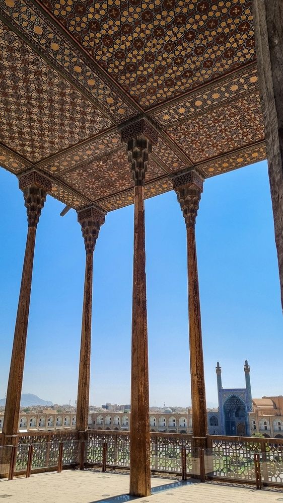 Photograph by Alborz Z