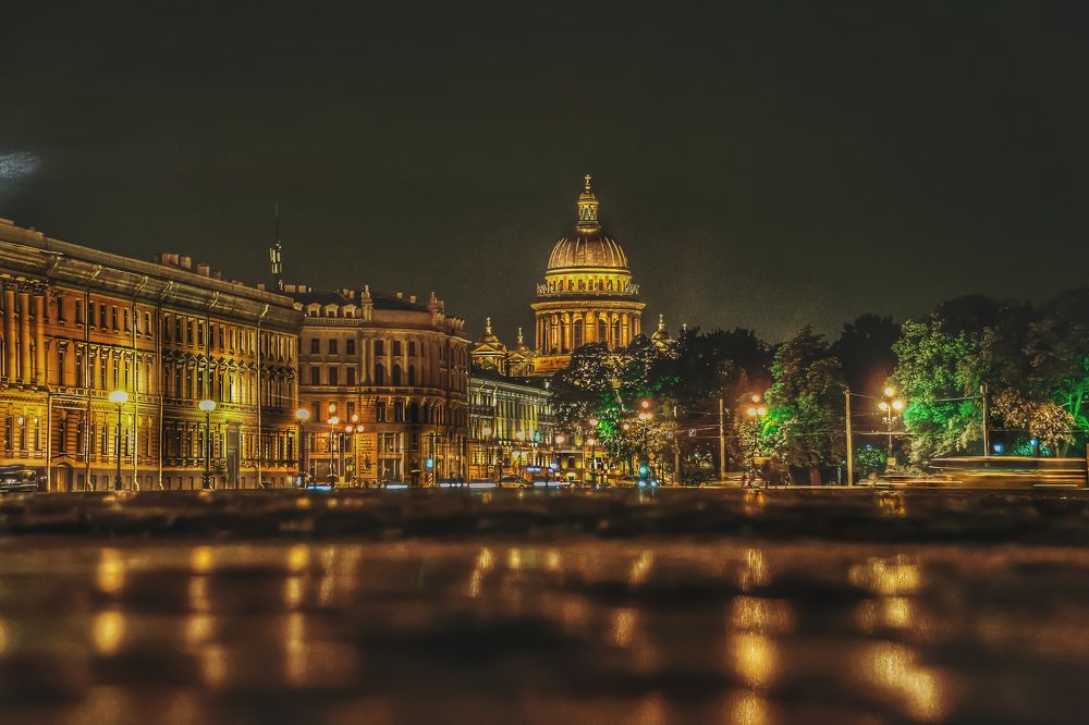 На Дворцовой