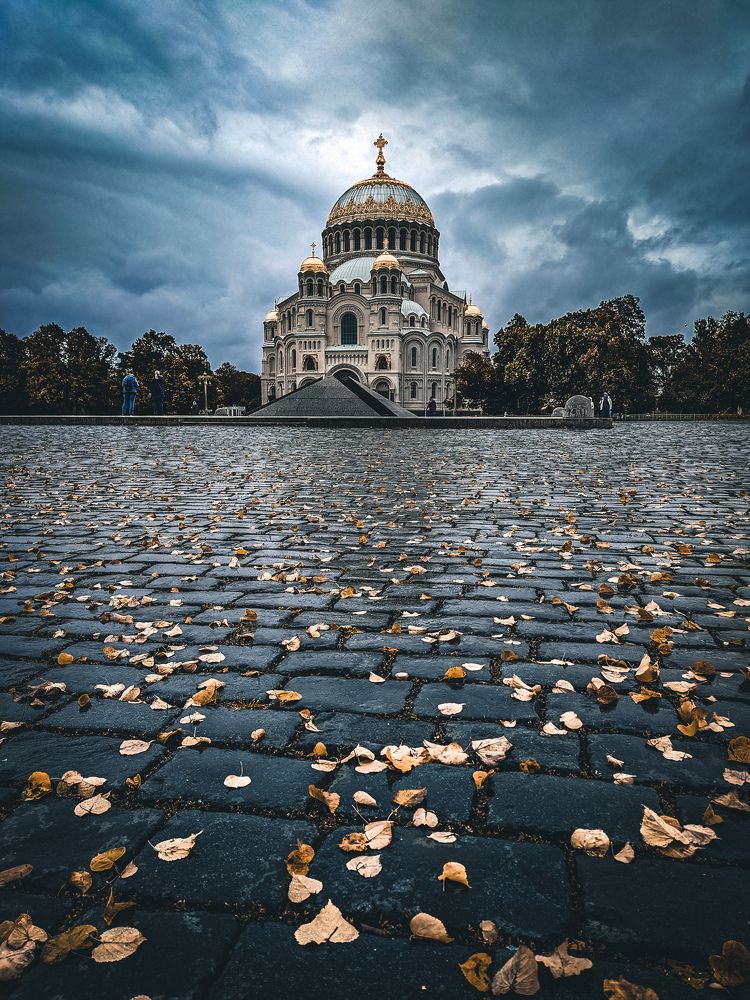 Кронштадт, начало осени.