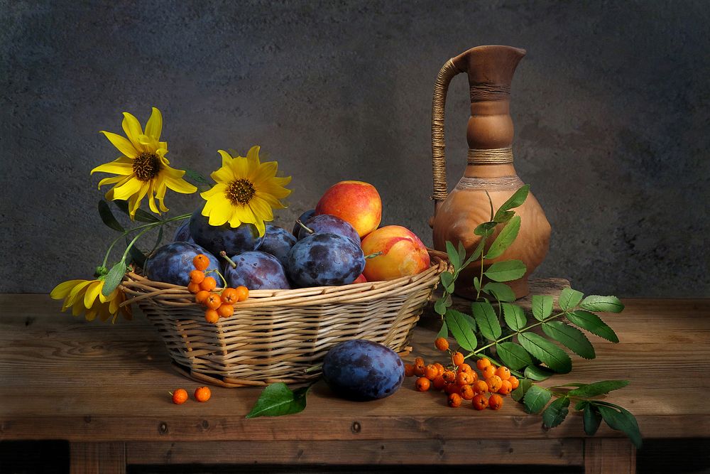 Сливы и персики