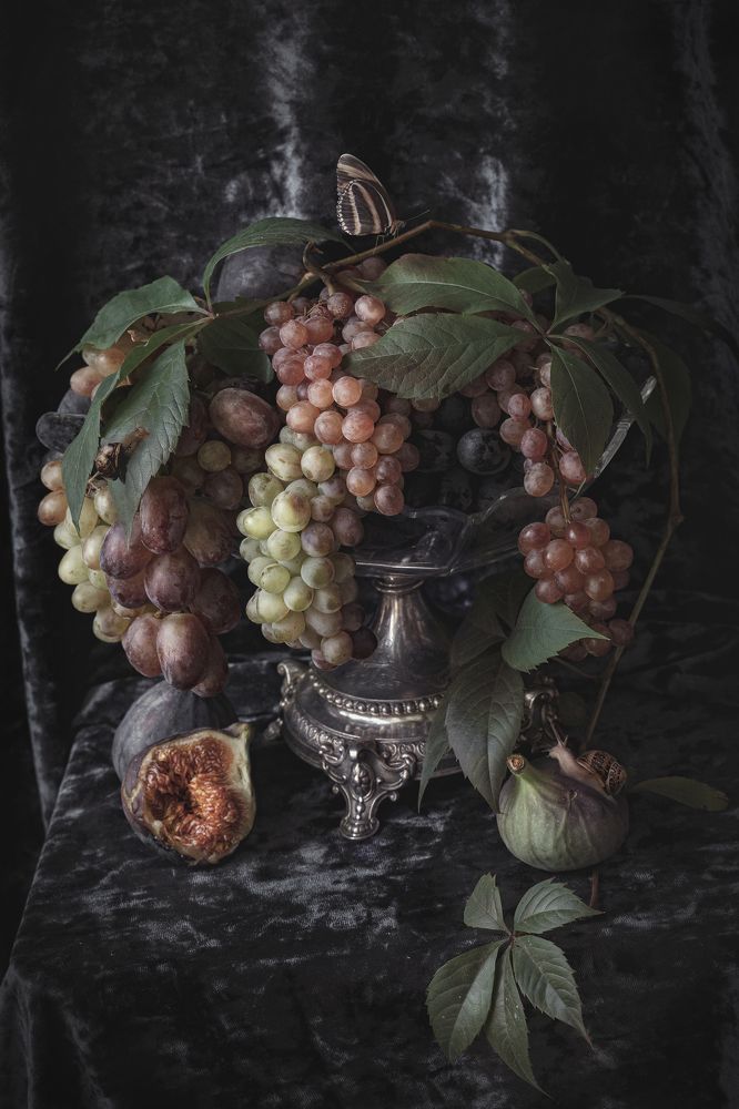 Виноград в голландском стиле