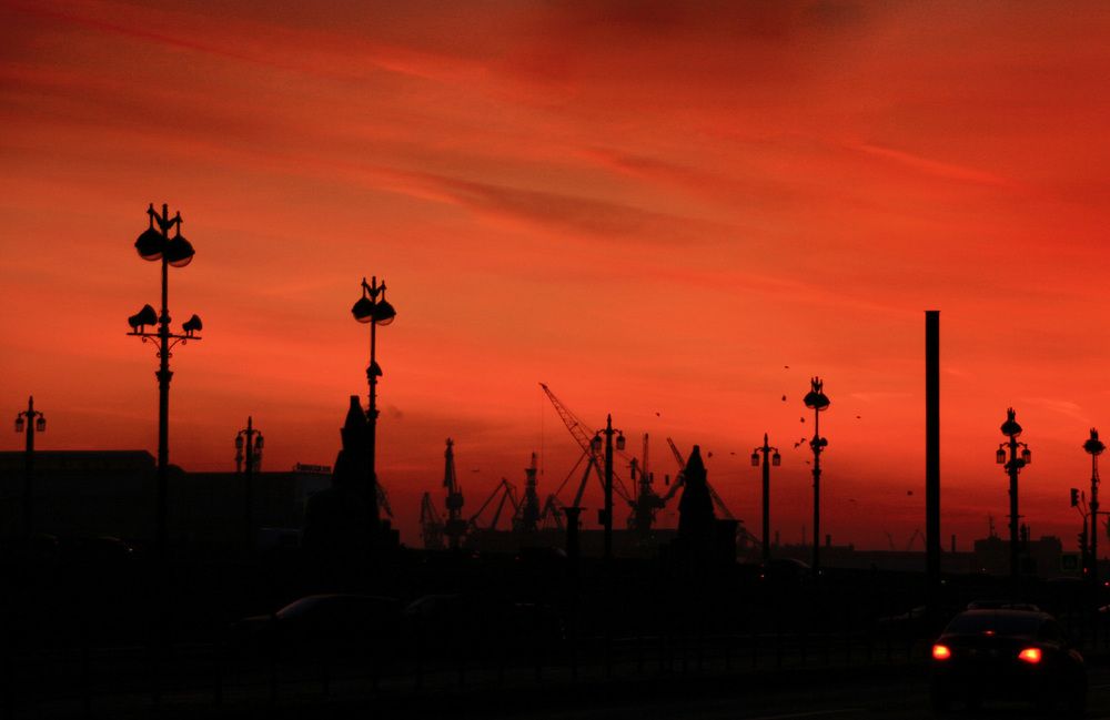 На набережной Невы