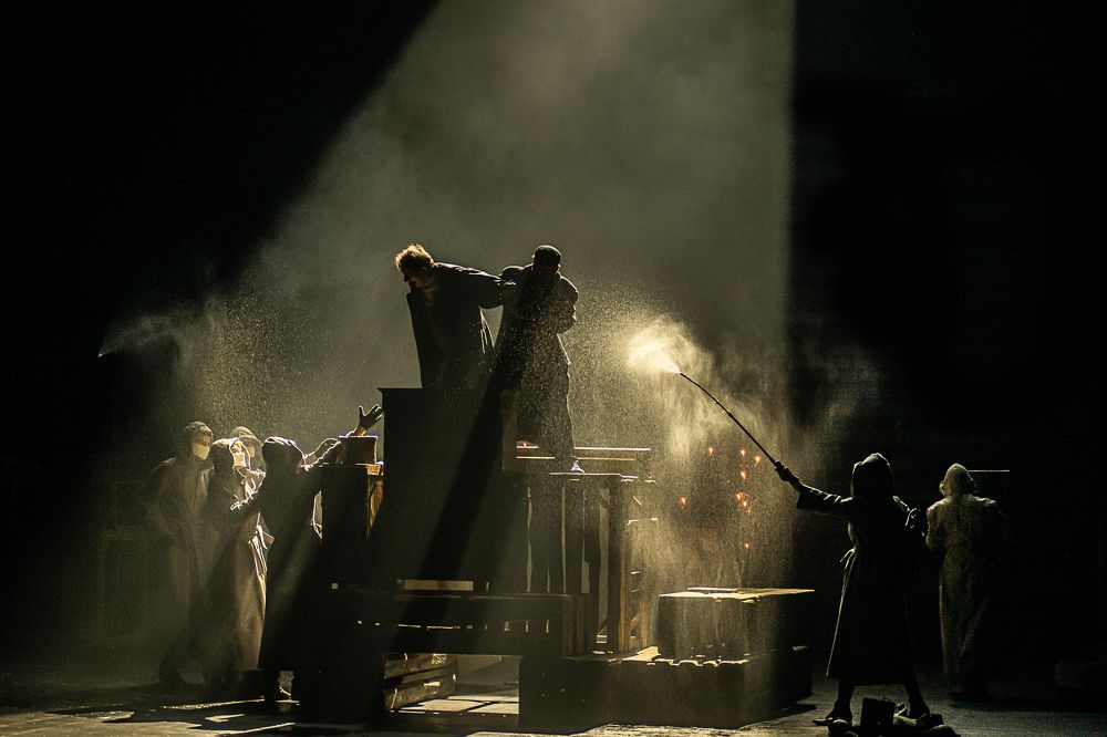 Улыбнись нам, Господи!