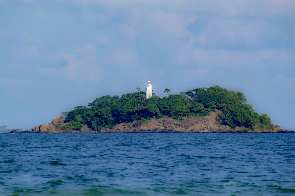 Round Island Lighthouse Trincomalee Kevuliya