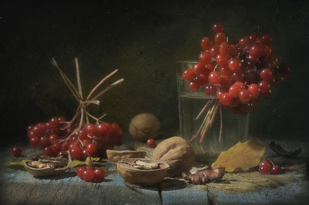 Красные бусины