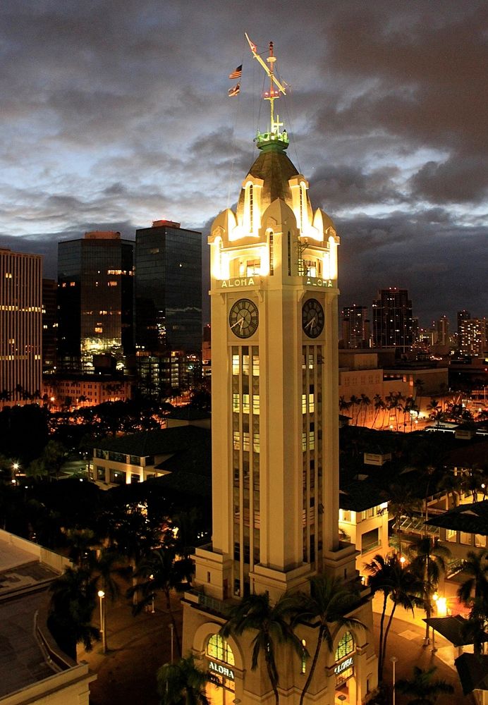 Гонолулу скоро проснется.