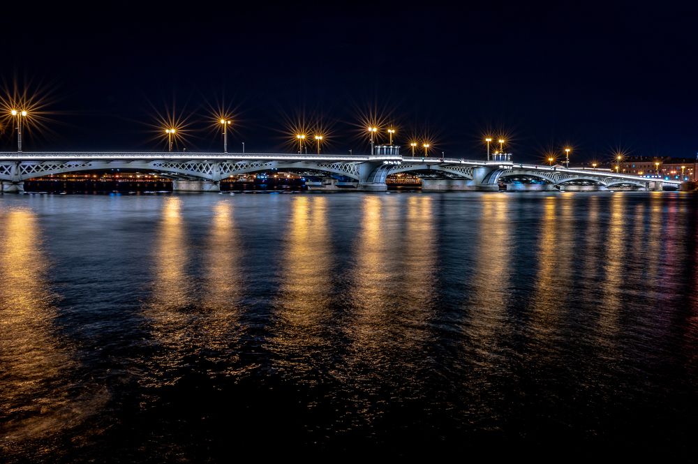 Фотография автора Андрей Васильев