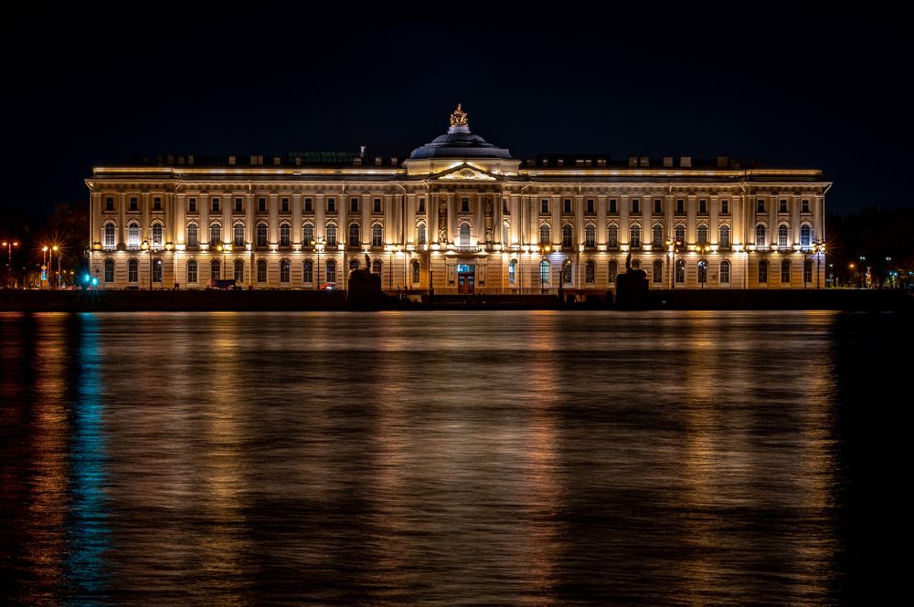 Фотография автора Андрей Васильев