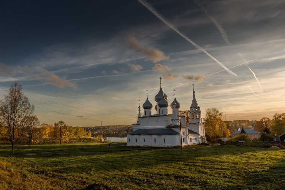 Город Тутаев. Крестовоздвиженский собор