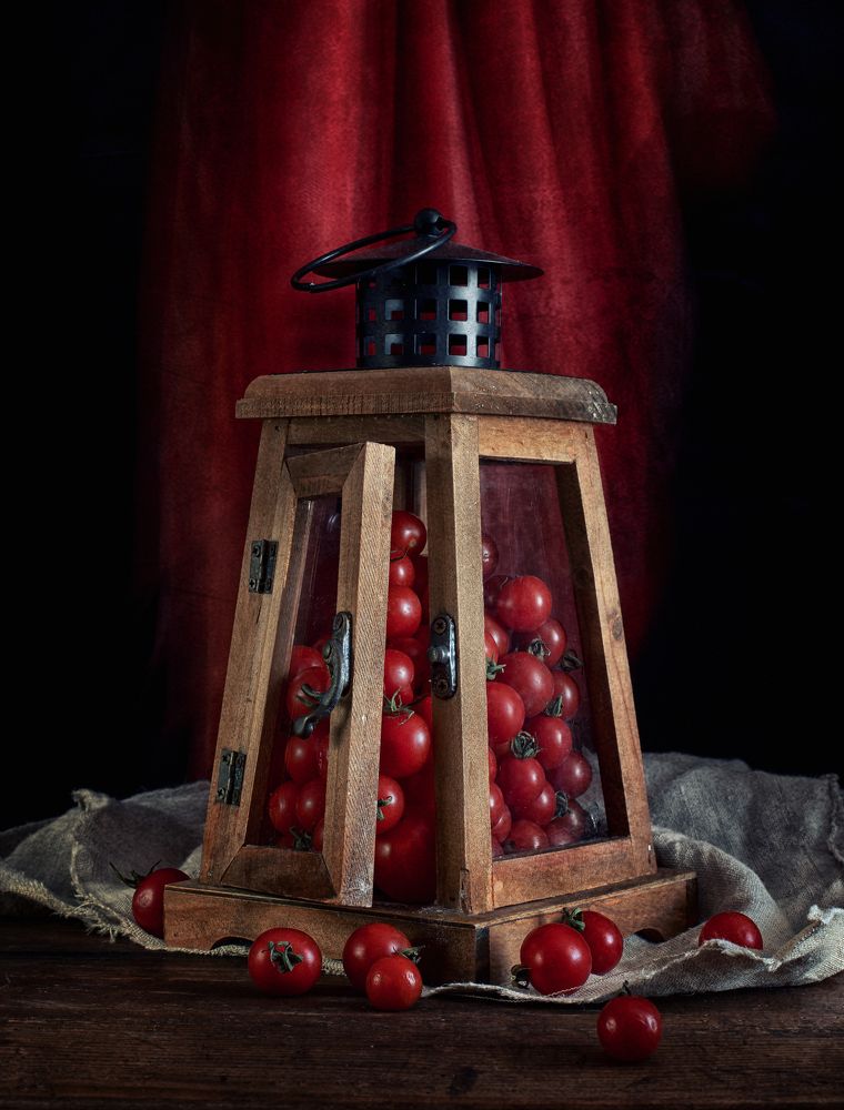 Sketch with tomatoes