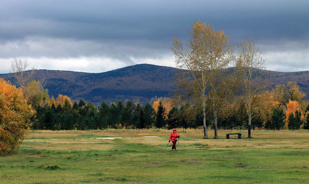 По острову Татышев