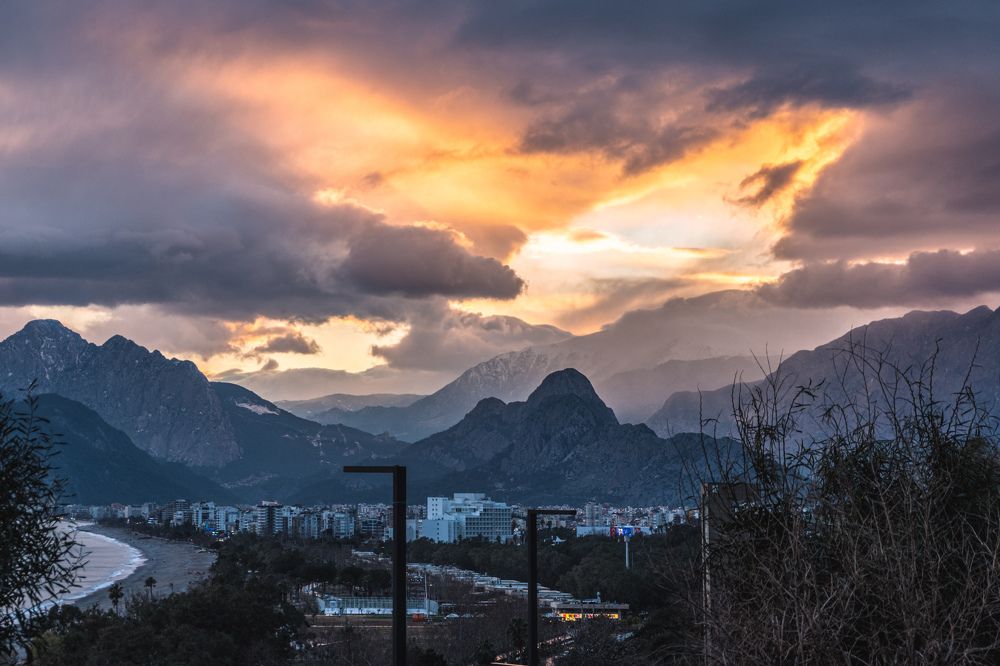 Photograph by Alp Aysgl