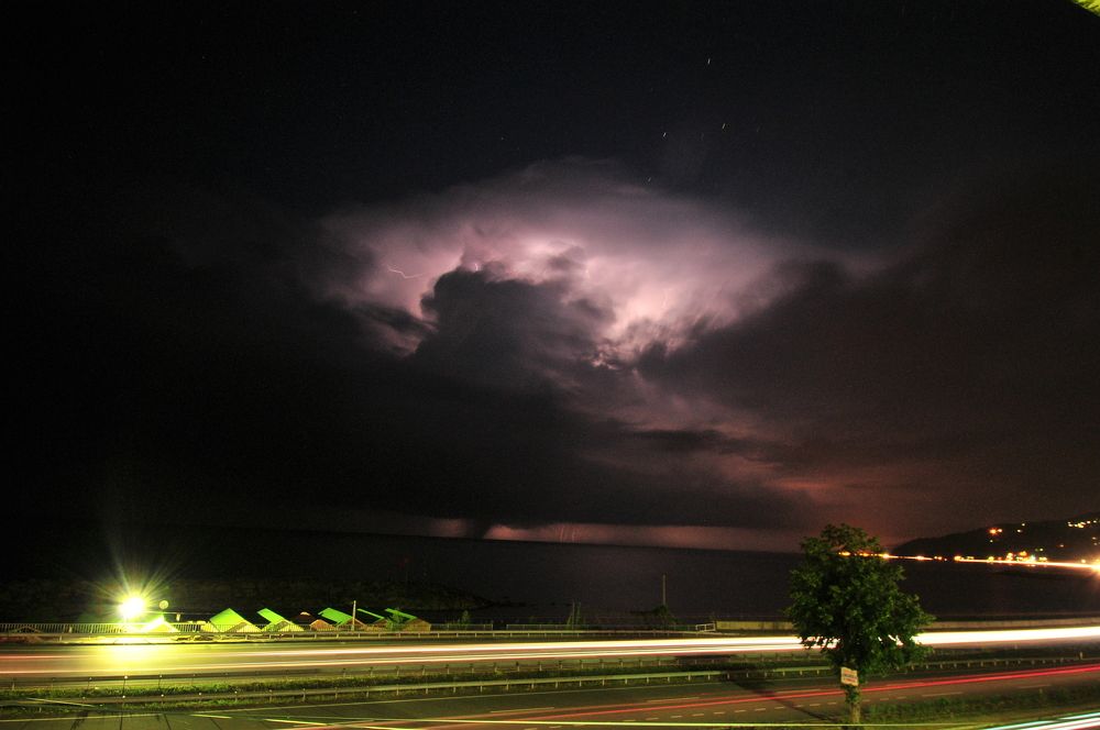 Photograph by Muzaffer Sütlüoğlu