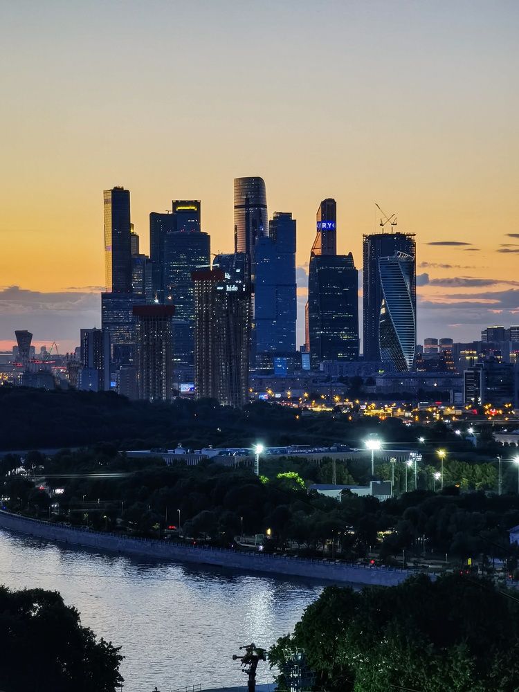 Вечерняя Москва