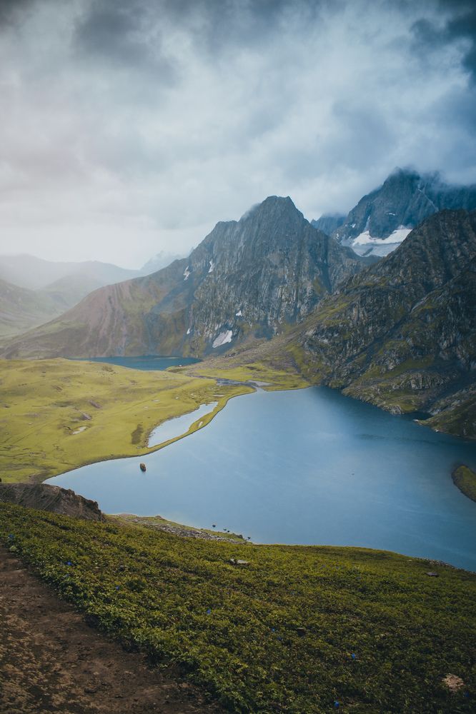 Photograph by Bhatt Muxamil