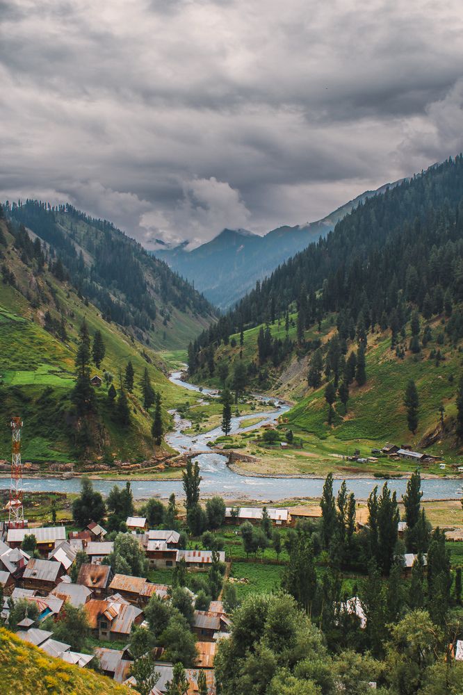 Photograph by Bhatt Muxamil