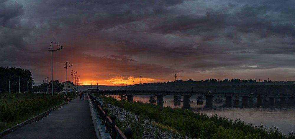 Грозовое небо на закате