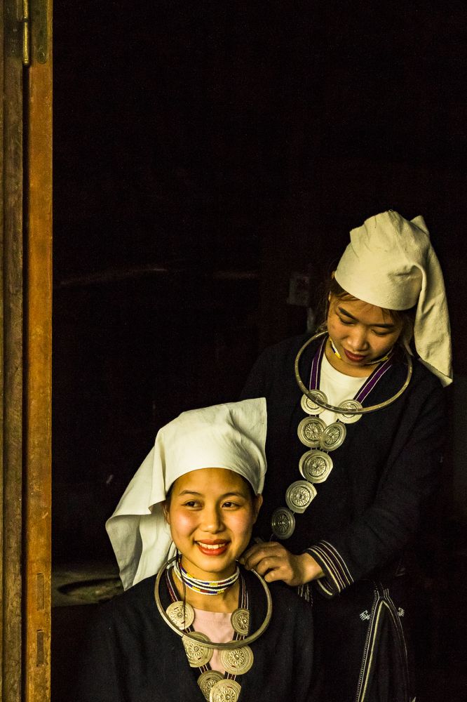 The portrait of  Dao Tien girl