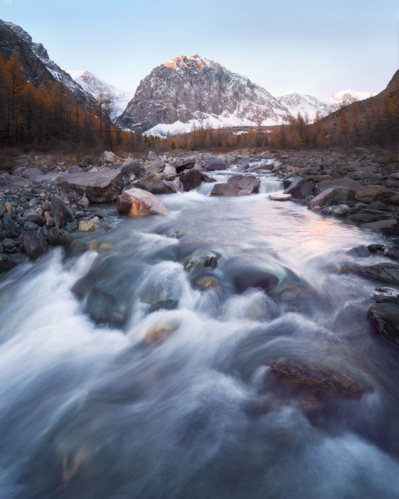 Рассвет в долине Актру. Алтай, сентябрь 2022