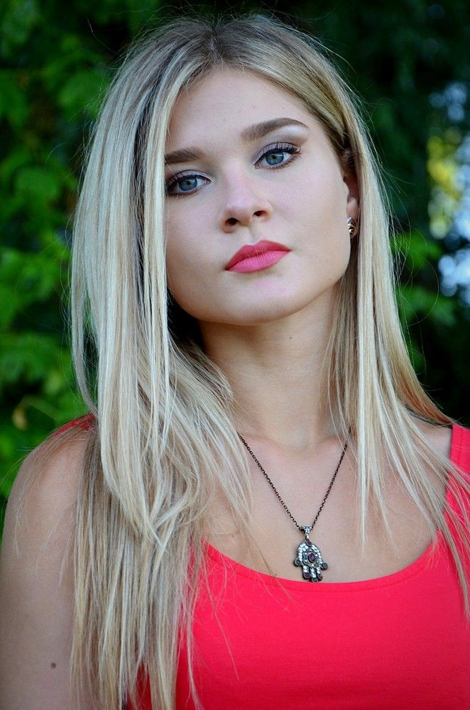 Эти глаза напротив....