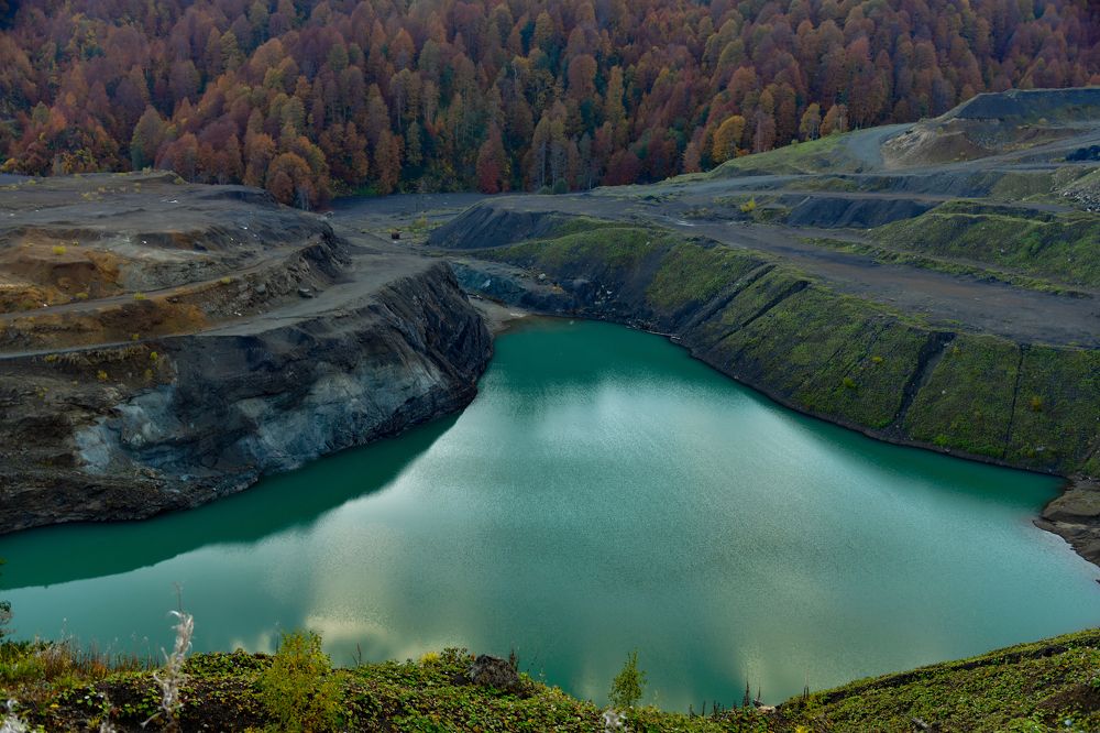 Рукотворное озеро